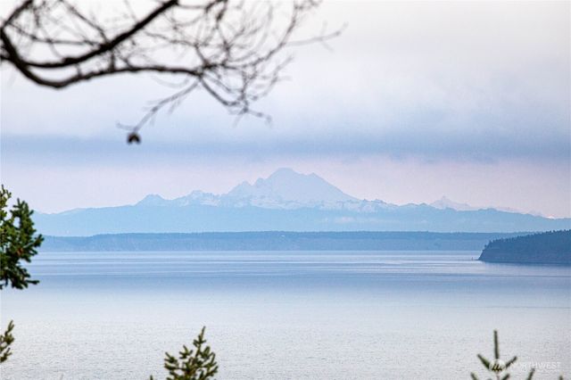 301 Discovery Way, Sequim, WA 98382