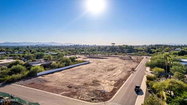 3627 E BETHANY HOME Road 2, Paradise Valley, AZ 85253