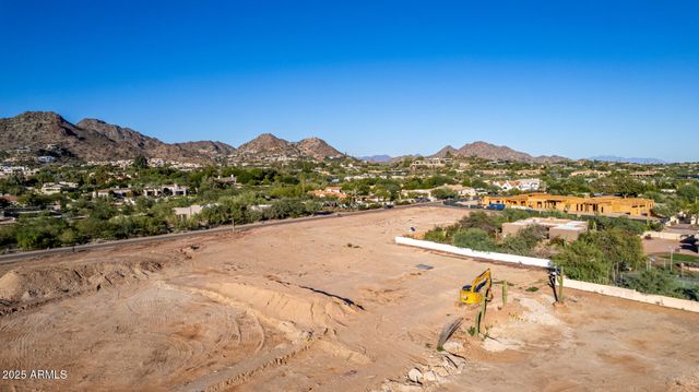 3627 E BETHANY HOME Road 2, Paradise Valley, AZ 85253