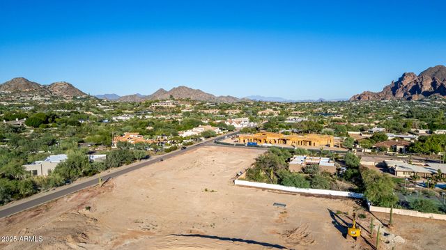 3627 E BETHANY HOME Road 2, Paradise Valley, AZ 85253
