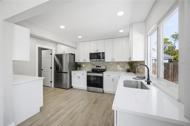 1302 EAGLE STREET, Port Charlotte, FL 33952