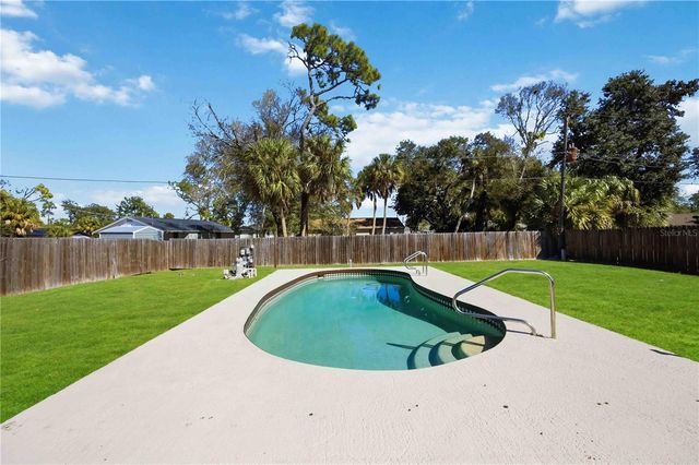 1302 EAGLE STREET, Port Charlotte, FL 33952