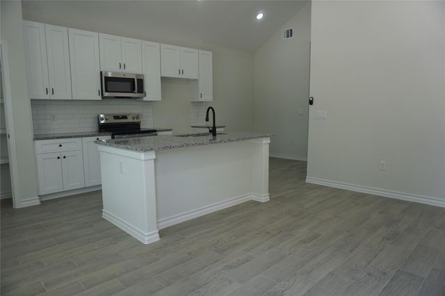 9980 Calendar Street, Willis, TX 77318