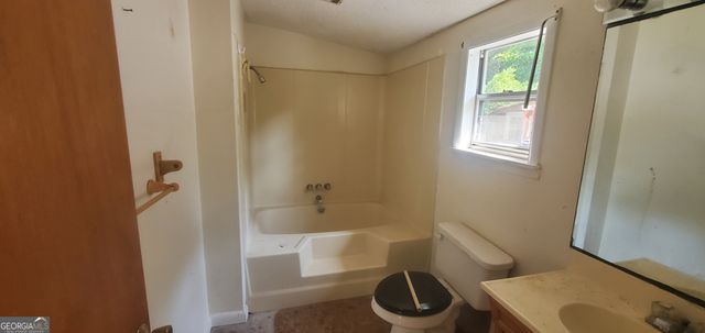 810 Laura Street, Glennville, GA 30427