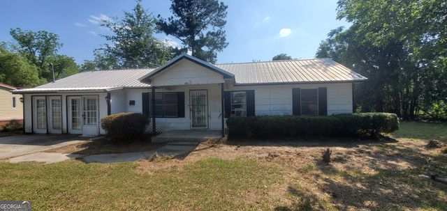 810 Laura Street, Glennville, GA 30427