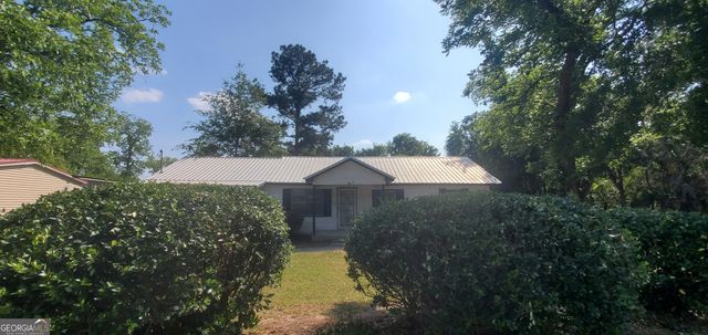 810 Laura Street, Glennville, GA 30427