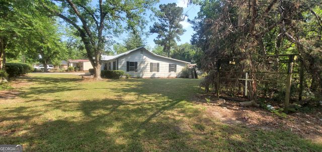 810 Laura Street, Glennville, GA 30427