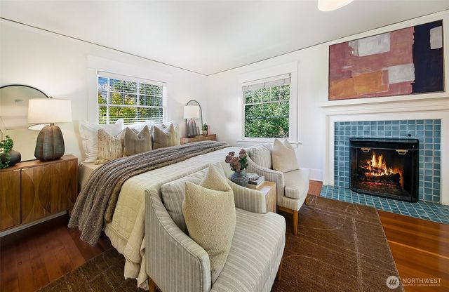 2320 Nob Hill Avenue N, Seattle, WA 98109