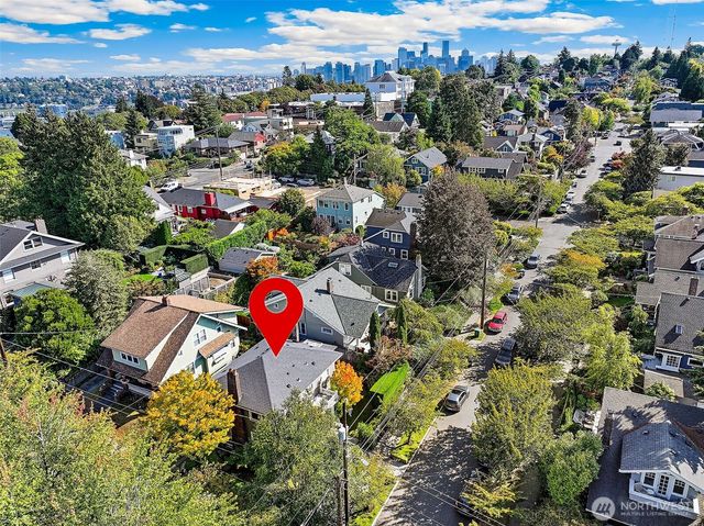 2320 Nob Hill Avenue N, Seattle, WA 98109