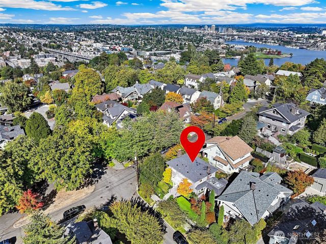 2320 Nob Hill Avenue N, Seattle, WA 98109