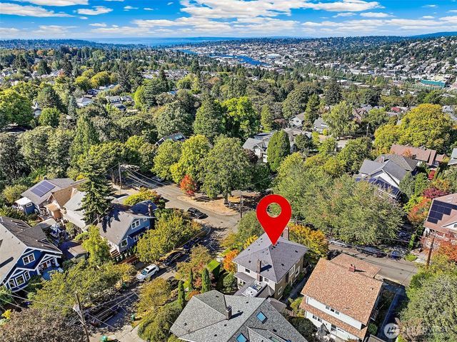 2320 Nob Hill Avenue N, Seattle, WA 98109