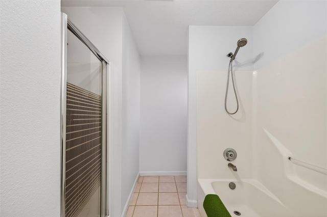 9927 Glenkirk Drive, Houston, TX 77089