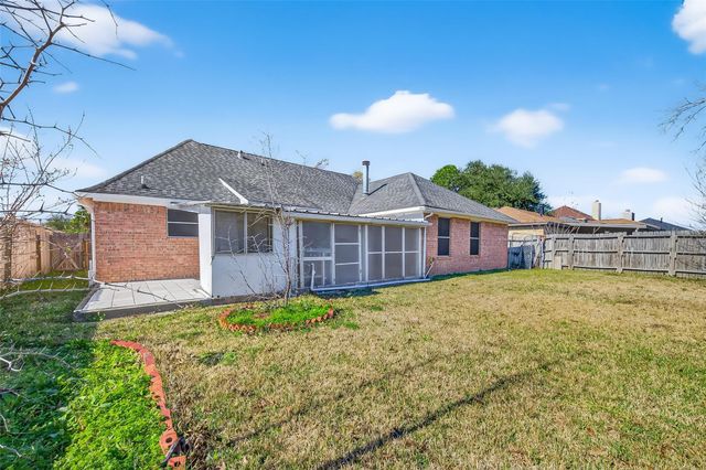 9927 Glenkirk Drive, Houston, TX 77089