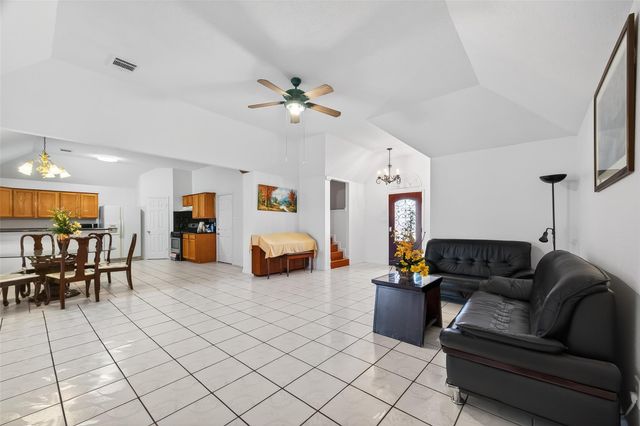 9927 Glenkirk Drive, Houston, TX 77089