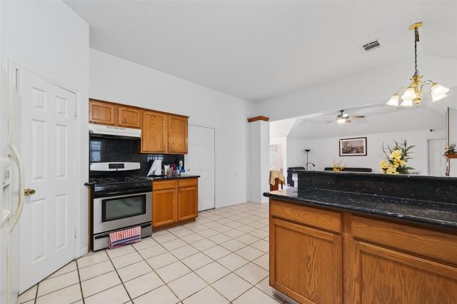 9927 Glenkirk Drive, Houston, TX 77089