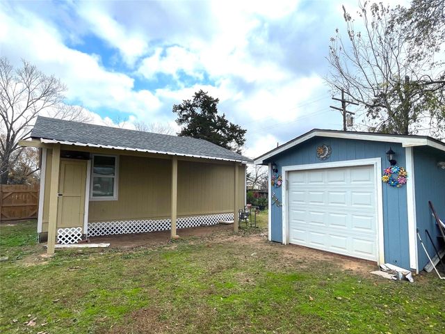 520 Avenue E, Conroe, TX 77301