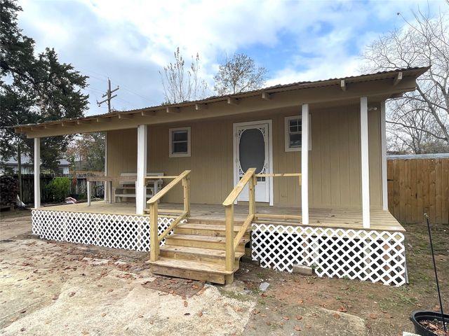 520 Avenue E, Conroe, TX 77301