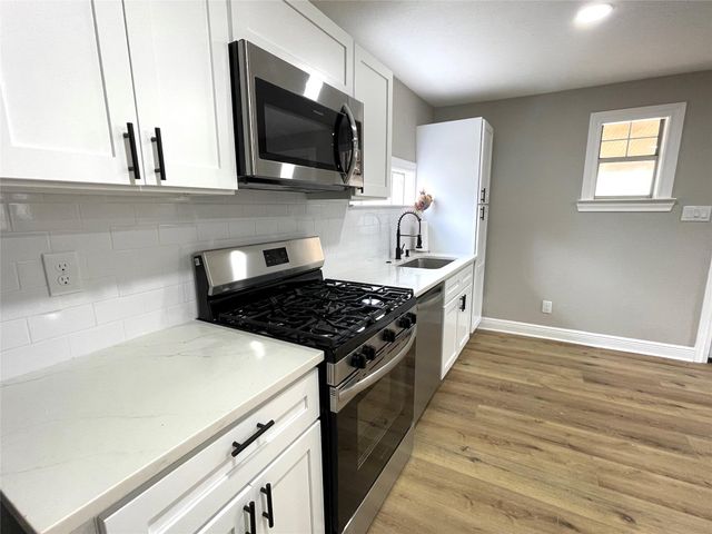 520 Avenue E, Conroe, TX 77301