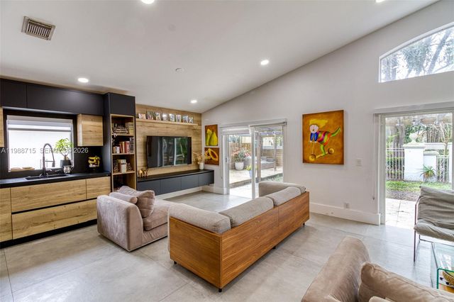 3464 SW 51st St, Hollywood, FL 33312