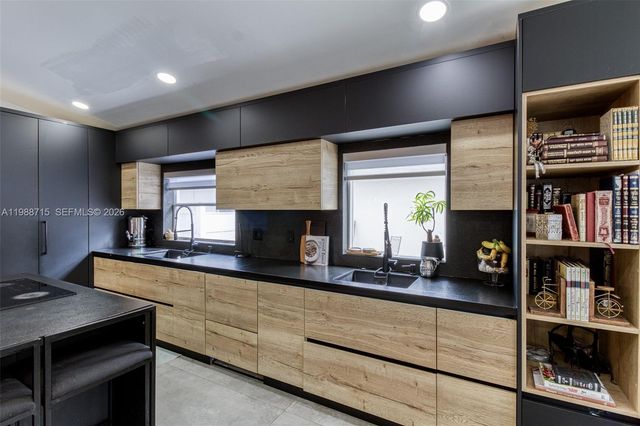 3464 SW 51st St, Hollywood, FL 33312