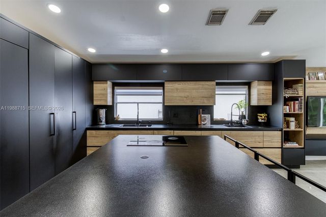 3464 SW 51st St, Hollywood, FL 33312