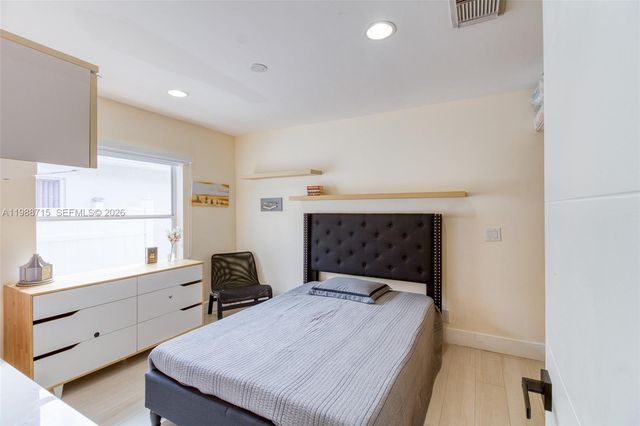 3464 SW 51st St, Hollywood, FL 33312