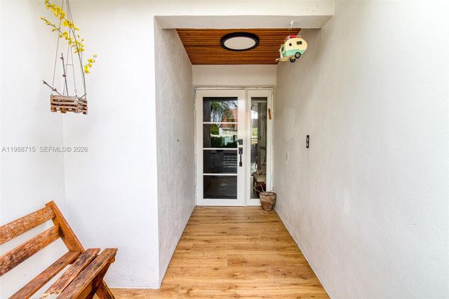 3464 SW 51st St, Hollywood, FL 33312