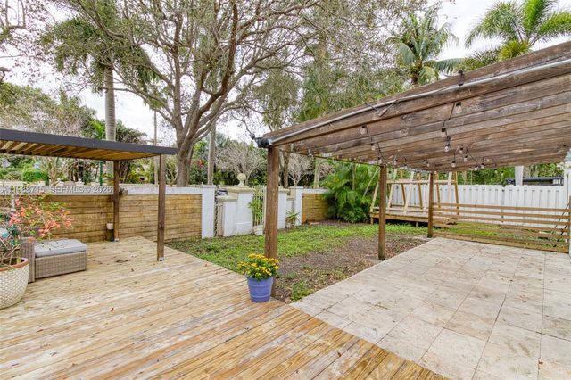 3464 SW 51st St, Hollywood, FL 33312