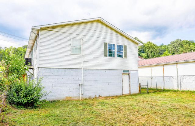 381 N Highway 413, Baxter, KY 40806