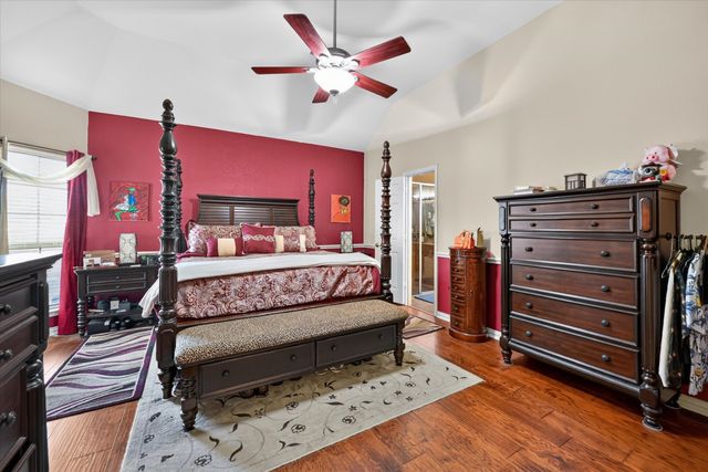 902 Nikki Drive, Cedar Hill, TX 75104