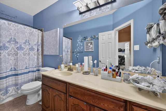 902 Nikki Drive, Cedar Hill, TX 75104