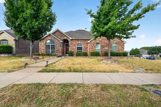 902 Nikki Drive, Cedar Hill, TX 75104