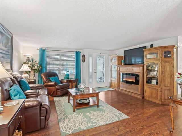 1424 S US 301, Sumterville, FL 33585