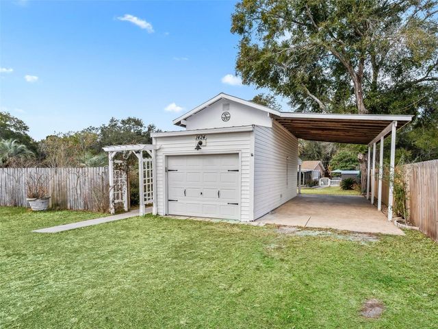 1424 S US 301, Sumterville, FL 33585