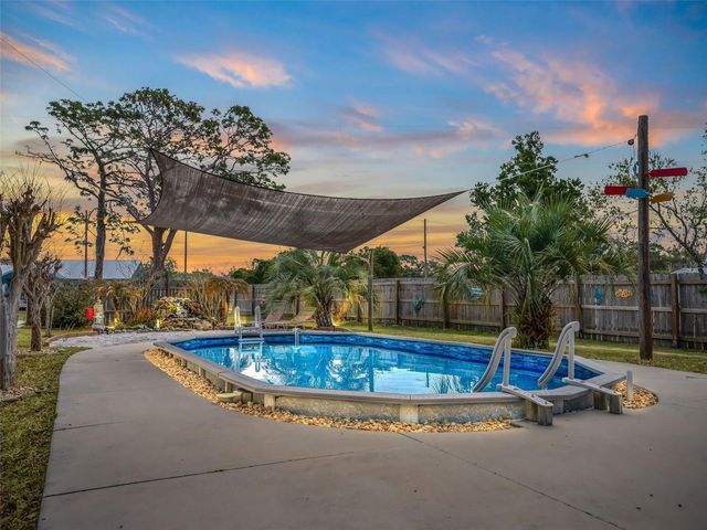 1424 S US 301, Sumterville, FL 33585