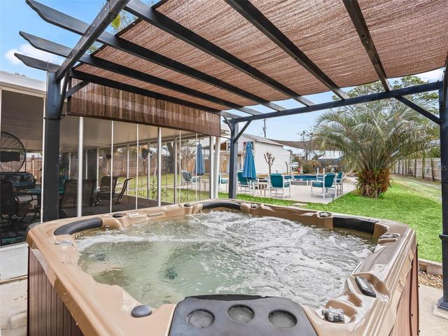 1424 S US 301, Sumterville, FL 33585