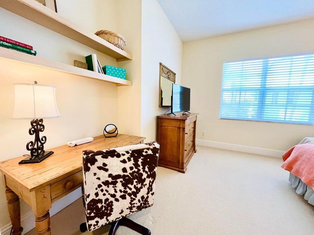 226 N Latitude Circle 207, Delray Beach, FL 33483