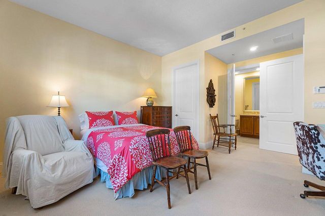 226 N Latitude Circle 207, Delray Beach, FL 33483