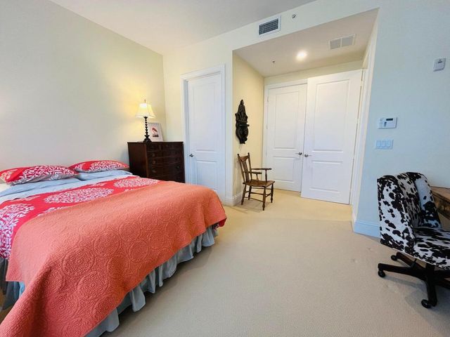 226 N Latitude Circle 207, Delray Beach, FL 33483