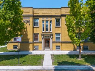 2522 W North Shore Avenue 2E, Chicago, IL 60645