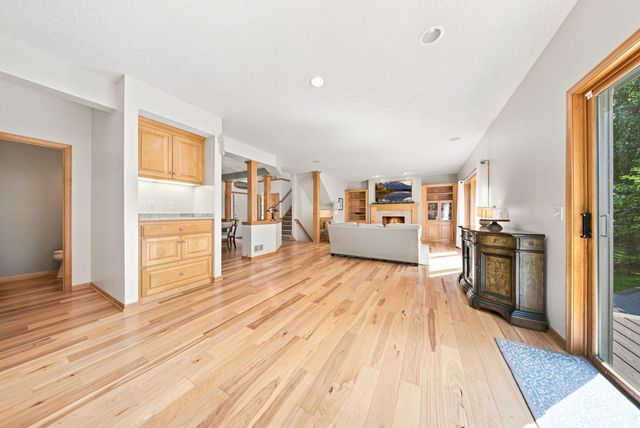 605 Knollwood Drive, Hudson, WI 54016