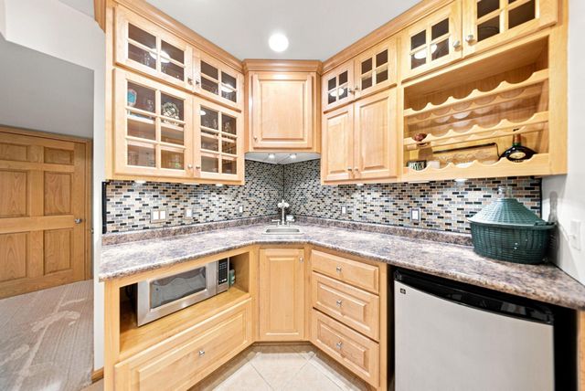 605 Knollwood Drive, Hudson, WI 54016