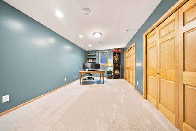 605 Knollwood Drive, Hudson, WI 54016