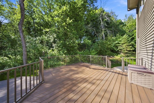 605 Knollwood Drive, Hudson, WI 54016