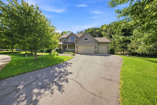 605 Knollwood Drive, Hudson, WI 54016