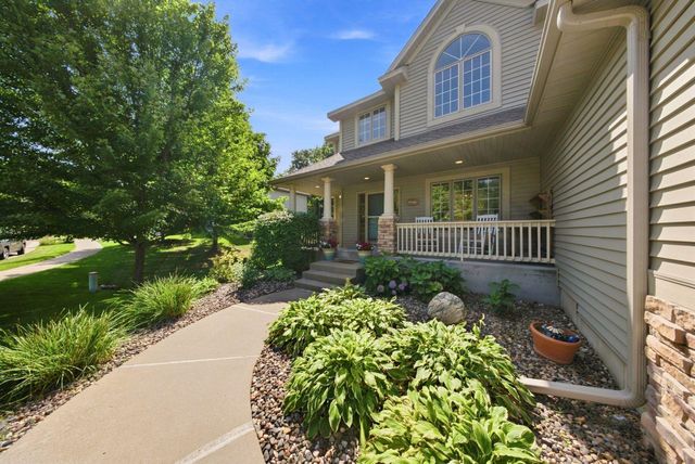 605 Knollwood Drive, Hudson, WI 54016
