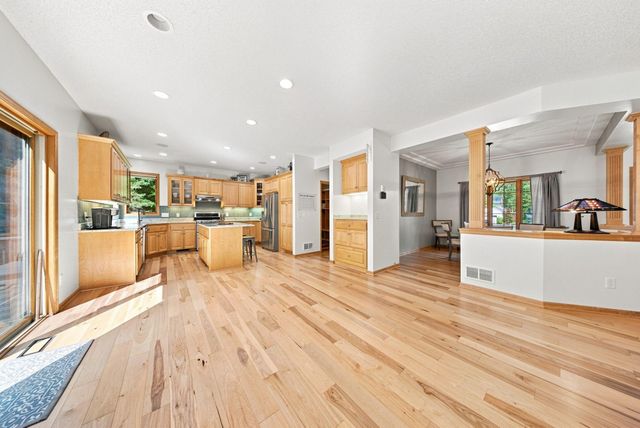 605 Knollwood Drive, Hudson, WI 54016