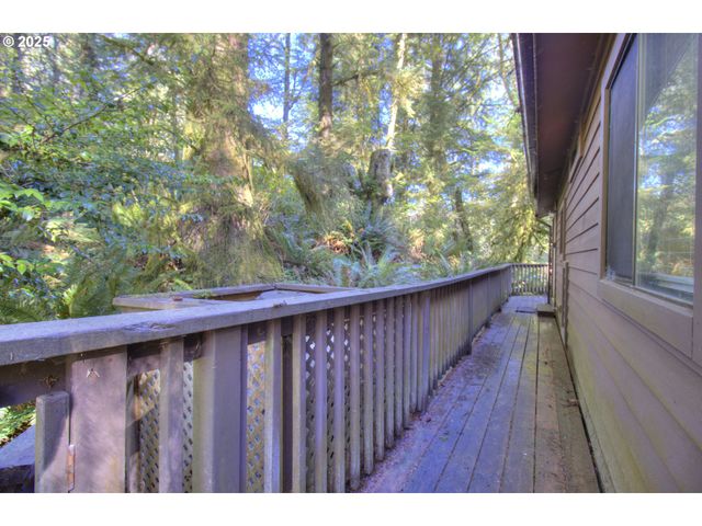 19921 WHALESHEAD Rd C15, Brookings, OR 97415