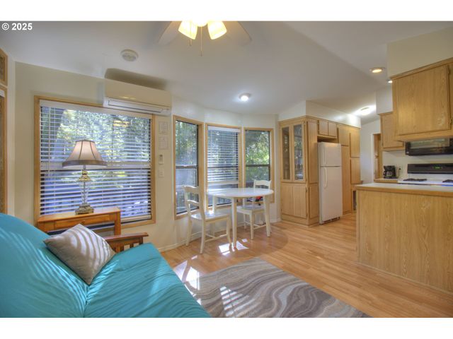 19921 WHALESHEAD Rd C15, Brookings, OR 97415