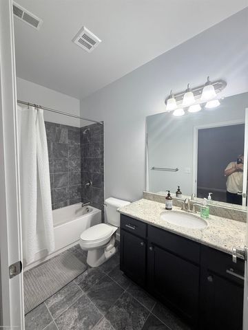 5531 Arbor Chase Drive, Ann Arbor, MI 48103